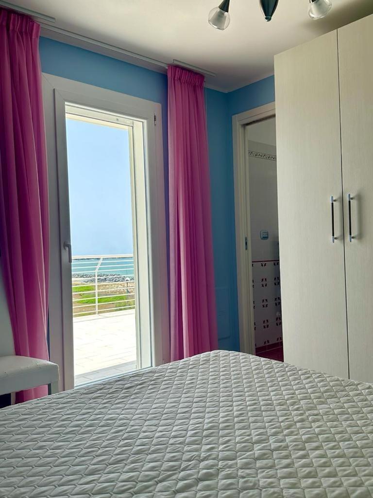 Sigis House - Independent Apartment Sea View Fiumicino Eksteriør bilde