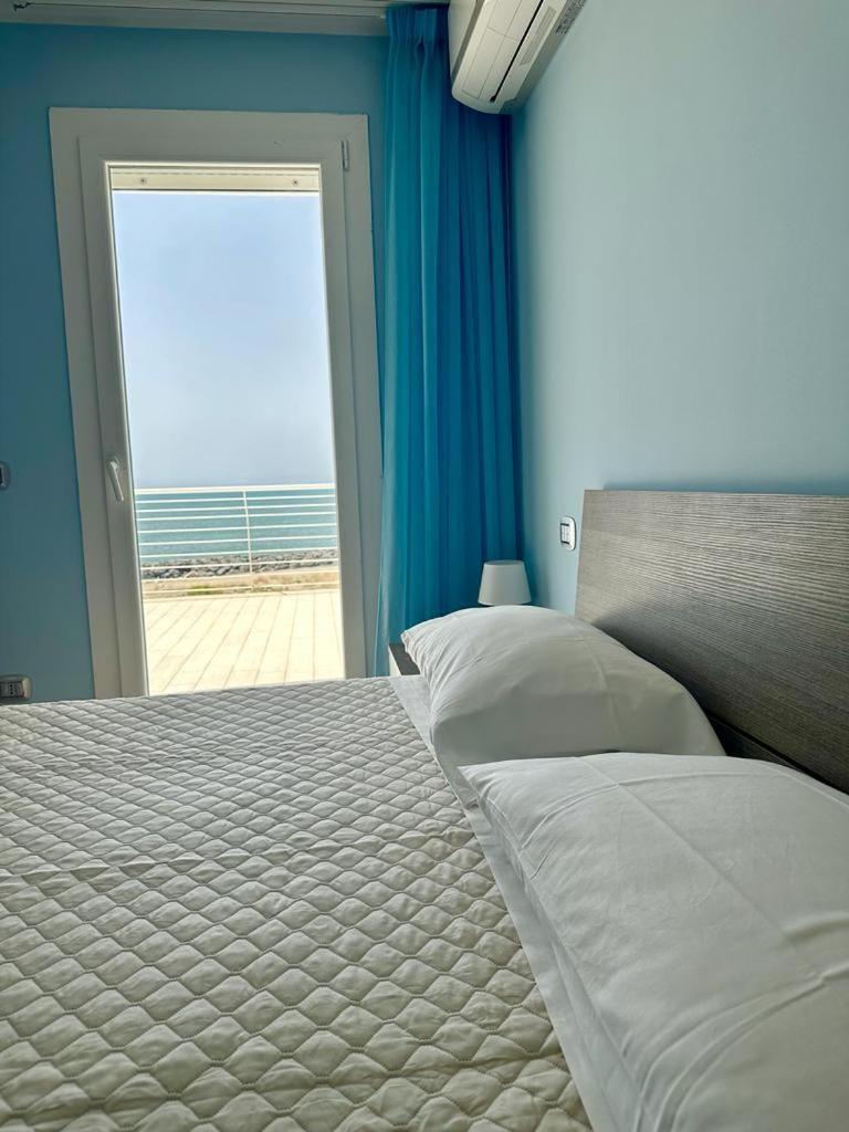 Sigis House - Independent Apartment Sea View Fiumicino Eksteriør bilde
