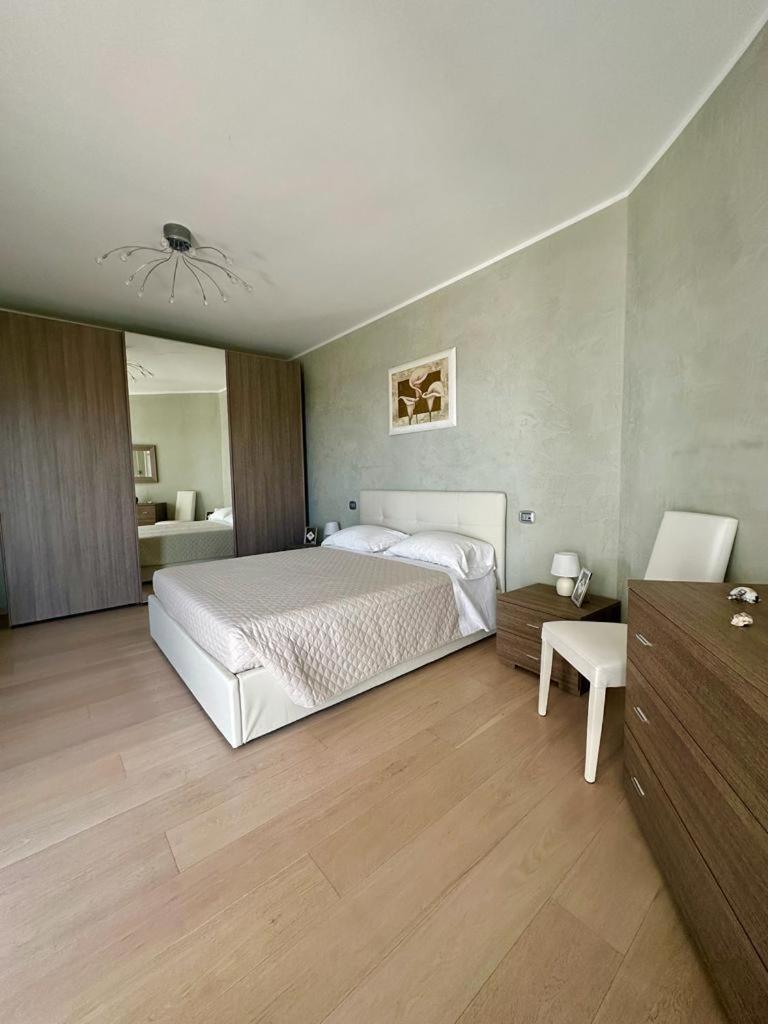 Sigis House - Independent Apartment Sea View Fiumicino Eksteriør bilde